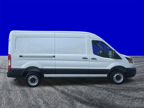 2026 Ford Transit-250 148 WB Medium Roof Cargo