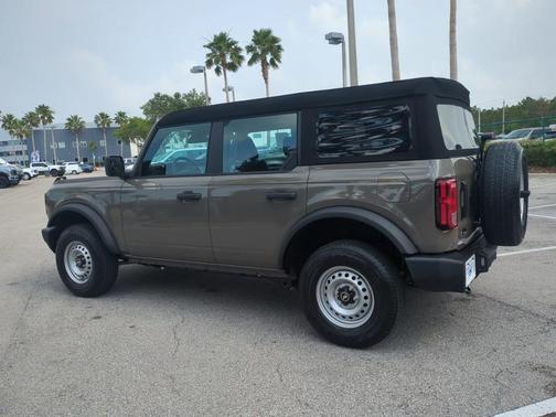 2025 Ford Bronco Base