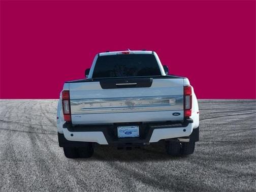 2022 Ford F-450 Platinum