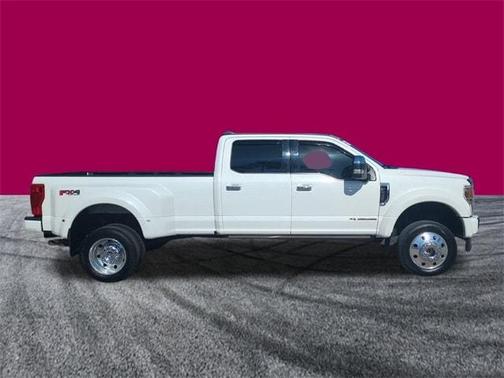 2022 Ford F-450 Platinum