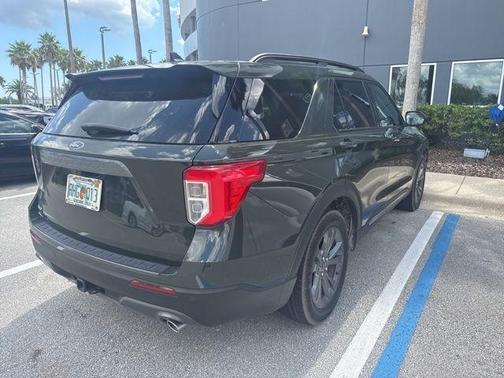 Forged Green Metallic 2024 Ford Explorer XLT