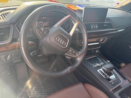 2020 Audi Q5 40 Premium Plus
