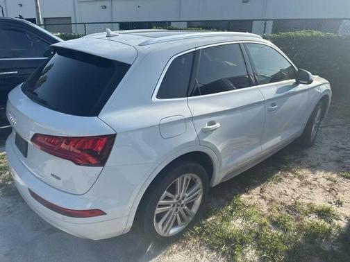 2020 Audi Q5 40 Premium Plus