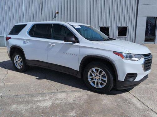 Summit White 2020 Chevrolet Traverse LS