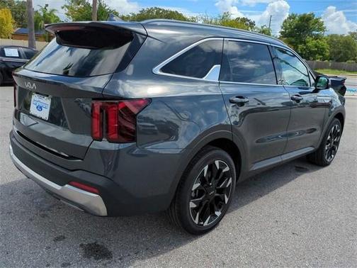 2024 Kia Sorento EX