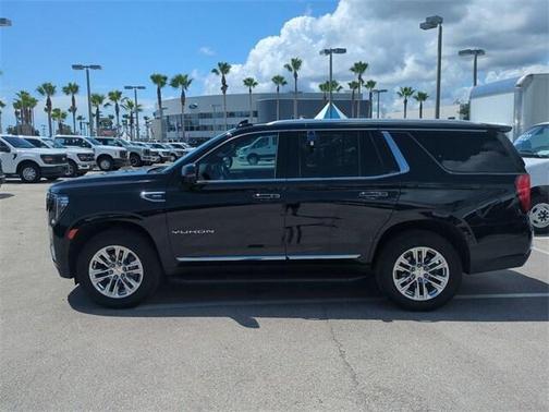 2022 GMC Yukon SLT