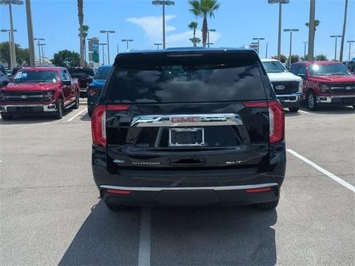 2022 GMC Yukon SLT