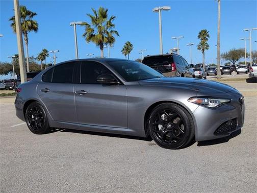 2021 Alfa Romeo Giulia Base