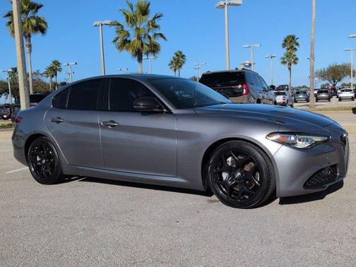 2021 Alfa Romeo Giulia Base