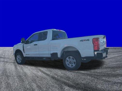Oxford White 2026 Ford F-250 XLT