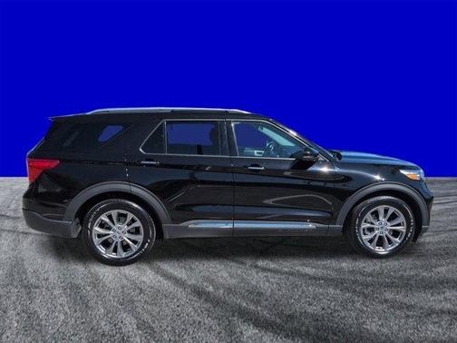 Black Metallic 2022 Ford Explorer Limited