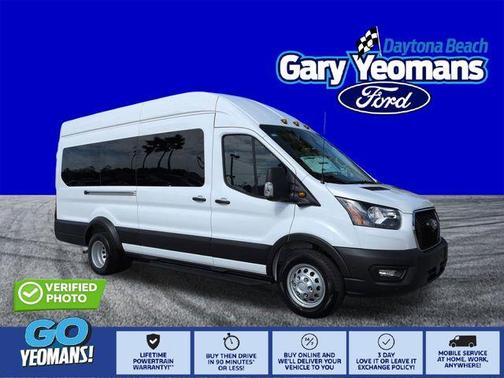 Oxford White 2026 Ford Transit-350