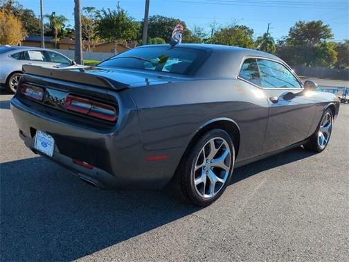 2016 Dodge Challenger SXT