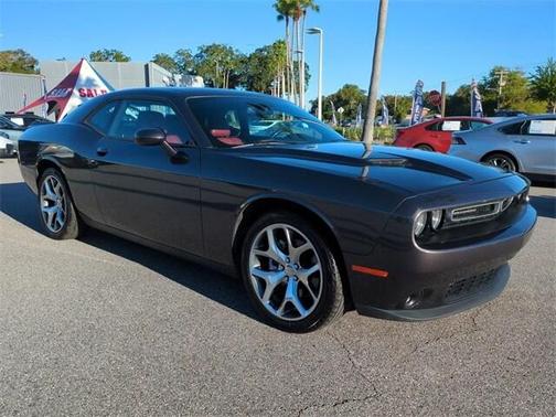 2016 Dodge Challenger SXT