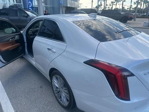 2021 Cadillac CT4 Premium Luxury