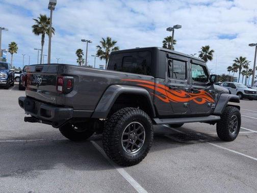 2022 Jeep Gladiator Overland