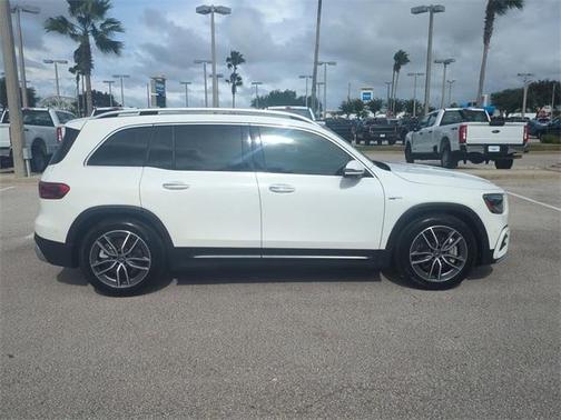 2025 Mercedes-Benz AMG GLB 35 Base