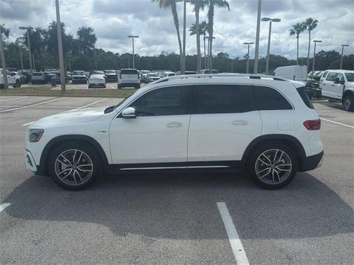 2025 Mercedes-Benz AMG GLB 35 Base