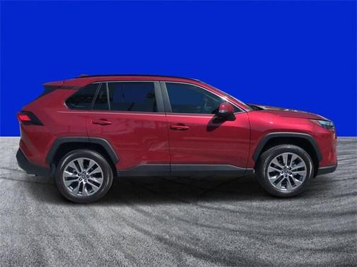 2022 Toyota RAV4 XLE Premium
