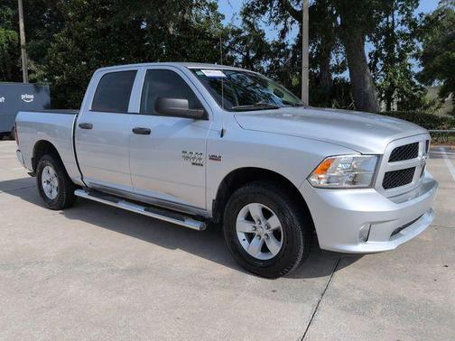 Bright Silver Clearcoat Metallic 2019 RAM 1500 Classic Express