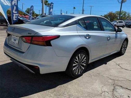 2023 Nissan Altima 2.5 SV