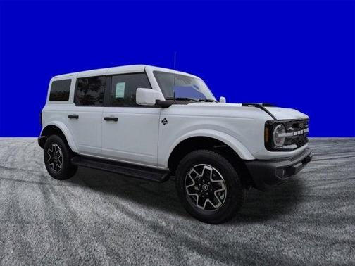 Oxford White 2026 Ford Bronco Outer Banks