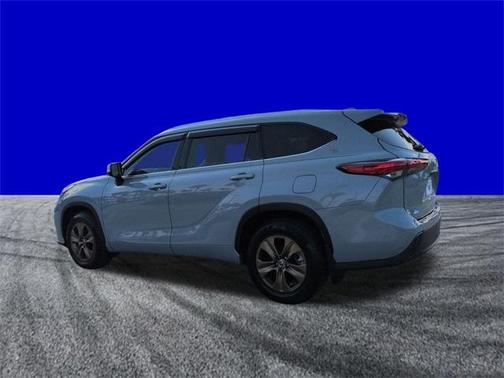 2022 Toyota Highlander Hybrid Bronze Edition