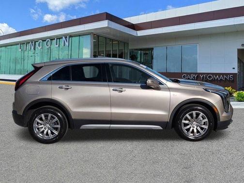 2022 Cadillac XT4 Premium Luxury