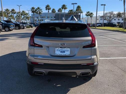 2022 Cadillac XT4 Premium Luxury