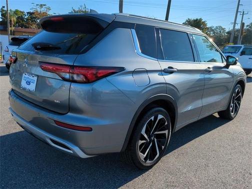 2023 Mitsubishi Outlander SEL