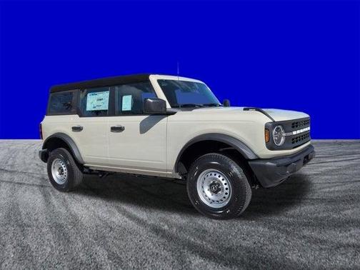Desert Sand 2026 Ford Bronco Base