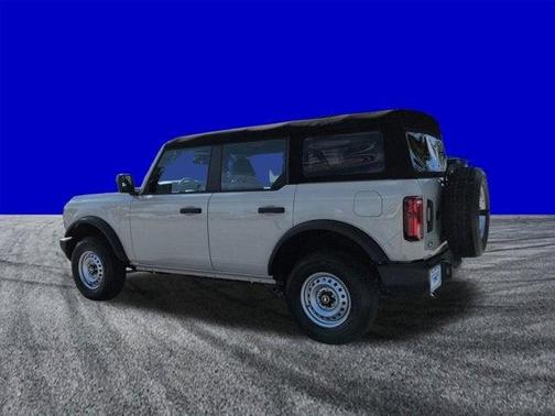 Desert Sand 2026 Ford Bronco Base