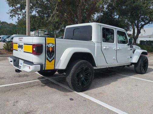 2023 Jeep Gladiator Overland