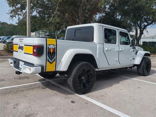 2023 Jeep Gladiator Overland