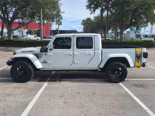 2023 Jeep Gladiator Overland