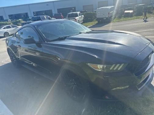 2016 Ford Mustang V6