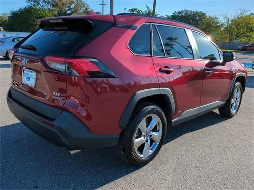 2021 Toyota RAV4 Hybrid XLE Premium