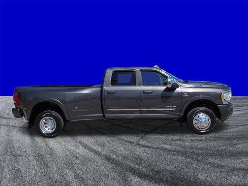 Granite Crystal Clearcoat Metallic 2024 RAM 3500 Limited