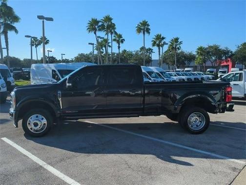 2023 Ford F-450 Lariat
