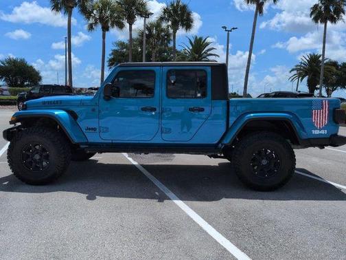 Hydro Blue Pearlcoat 2024 Jeep Gladiator Sport