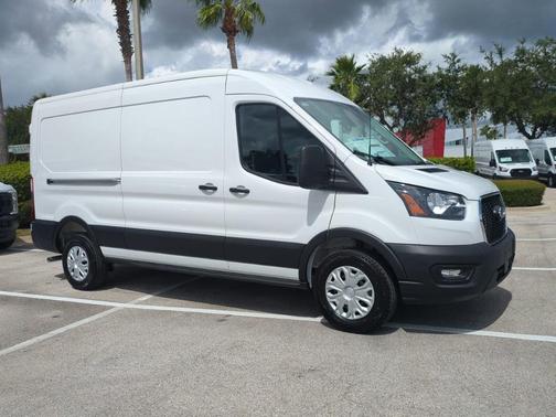 2025 Ford Transit-250 148 WB Medium Roof Cargo