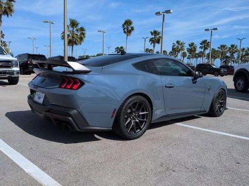 2024 Ford Mustang Dark Horse