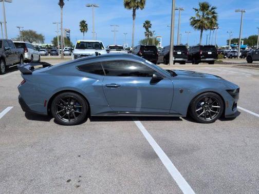 2024 Ford Mustang Dark Horse