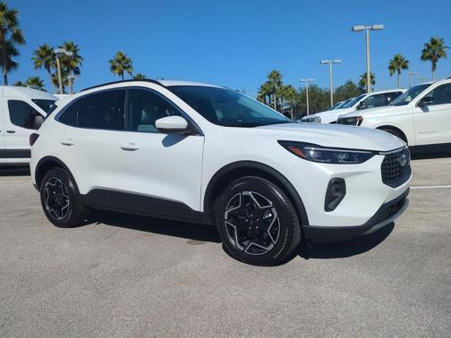 2026 Ford Escape Platinum
