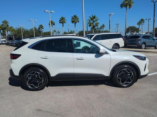 2026 Ford Escape Platinum