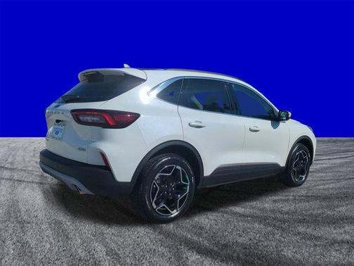 2026 Ford Escape Platinum