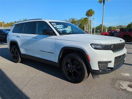 2023 Jeep Grand Cherokee L Laredo