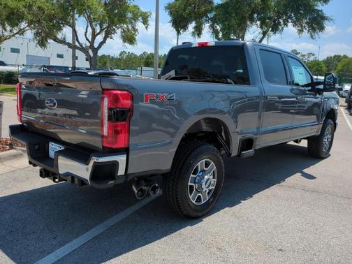 2025 Ford F-350 Lariat Super Duty
