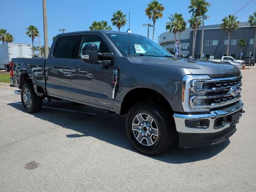 2025 Ford F-350 Lariat Super Duty