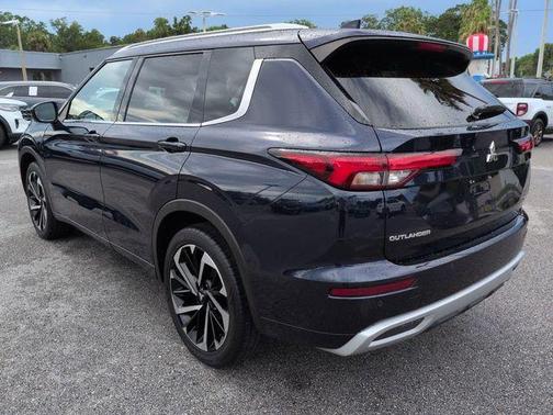 Cosmic Blue Metallic 2022 Mitsubishi Outlander SEL